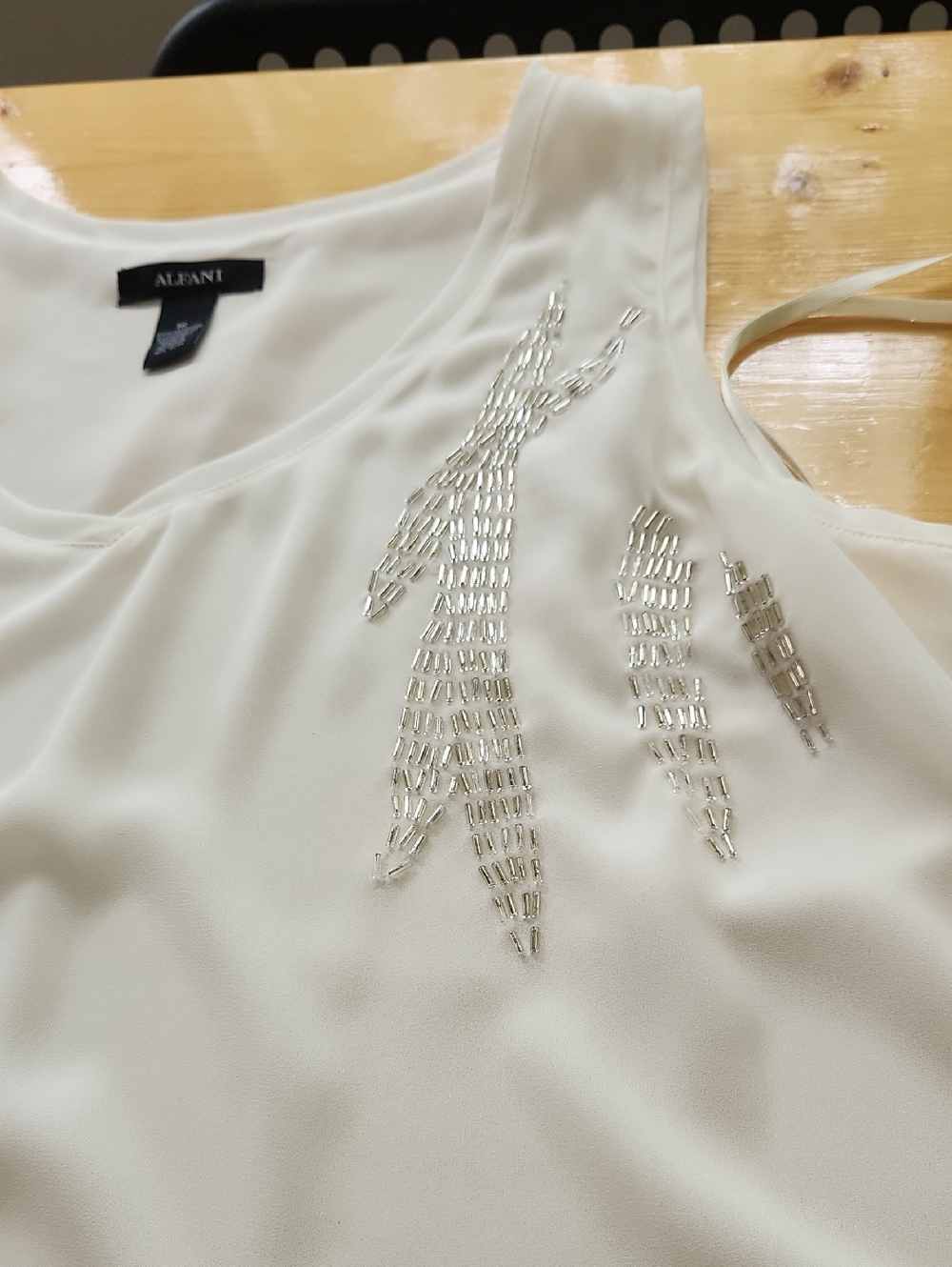 Alfani Ivory Chiffon V-neck Blouse Beaded Sleeveless Flowy Top Size 16 - Picture 9 of 17
